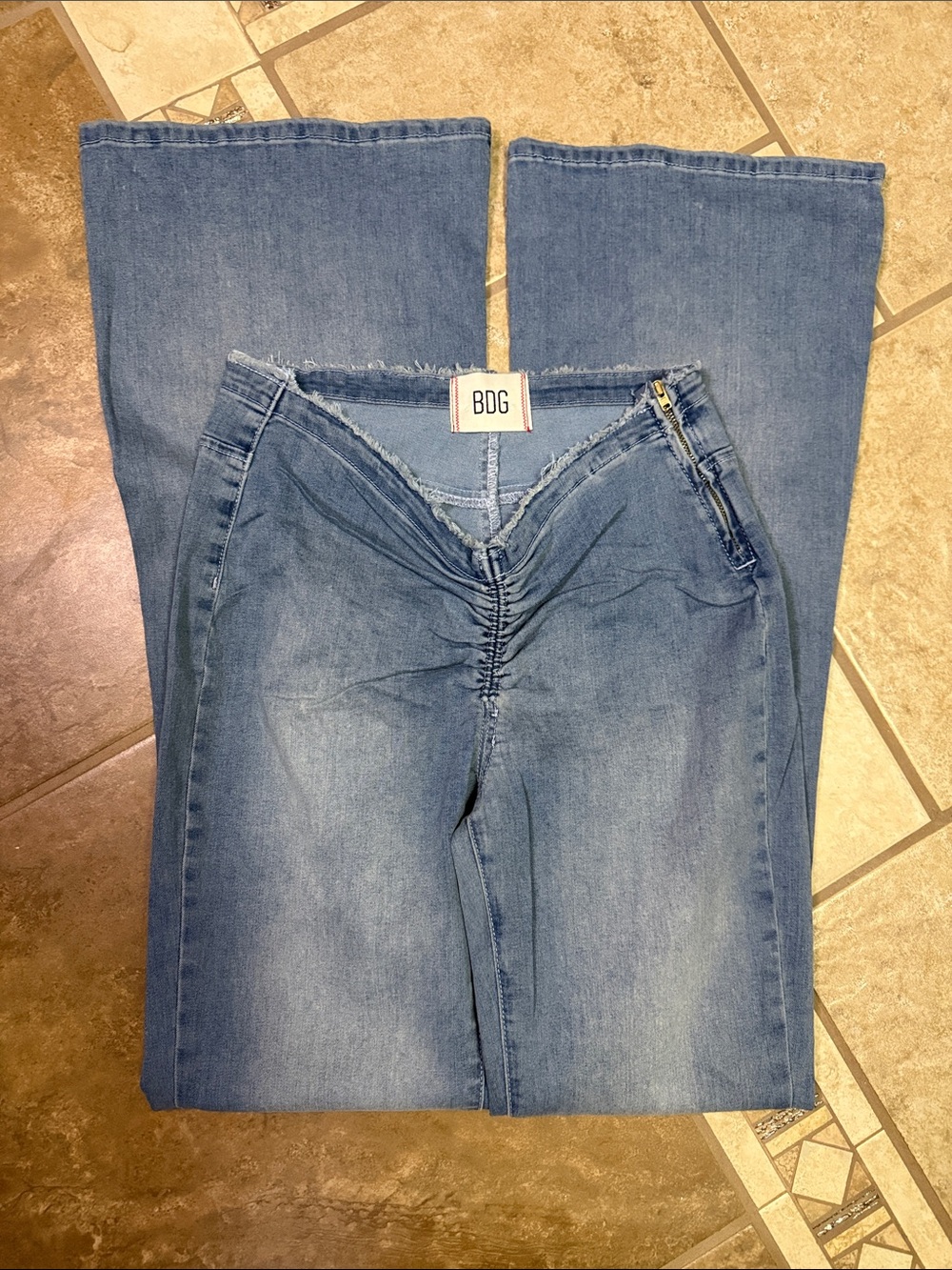 BDG Mid Wash Ruched Front Wide Leg Jeans